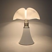 Lampe de table « Pipistrello » blanche de Gae Aulenti pour Martinelli Luce
