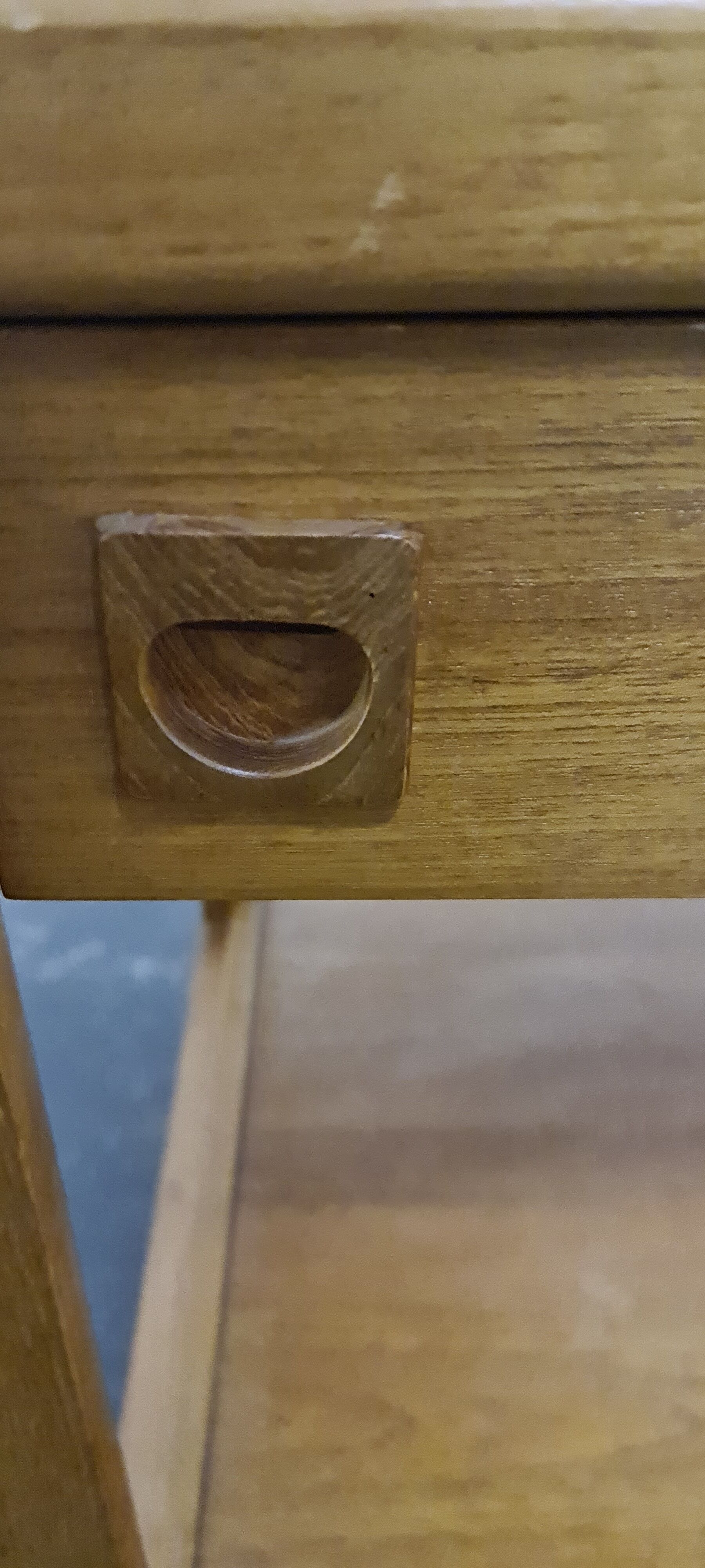 Table d’extrémité en teck vintage ou chariot tv