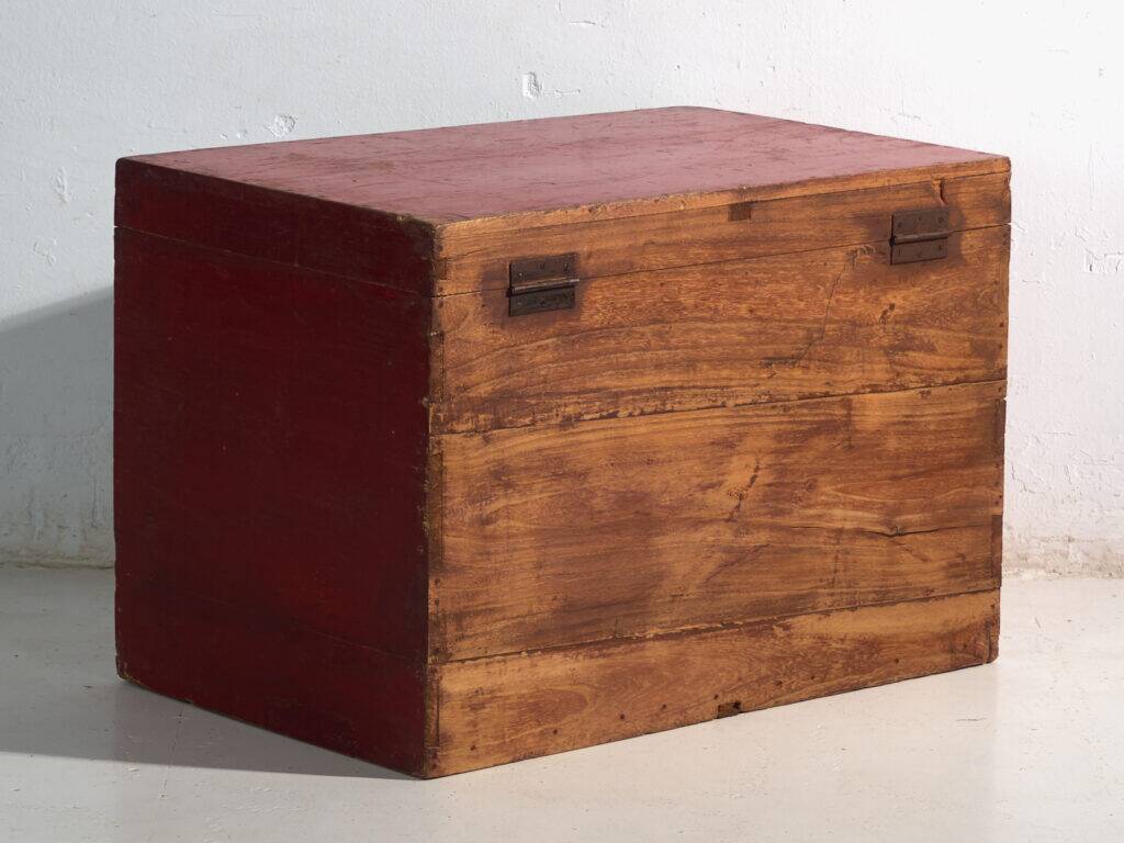 Antique chest painted vermilion red in pine wood – China, circa 1900