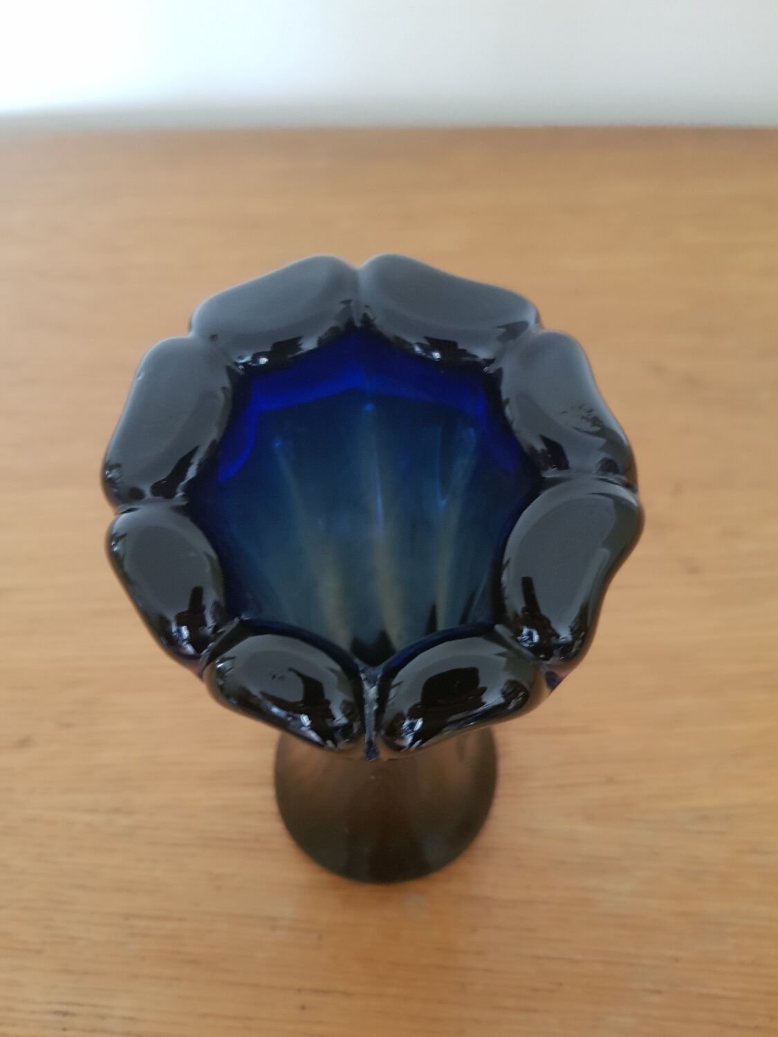 Vintage blue soliflore