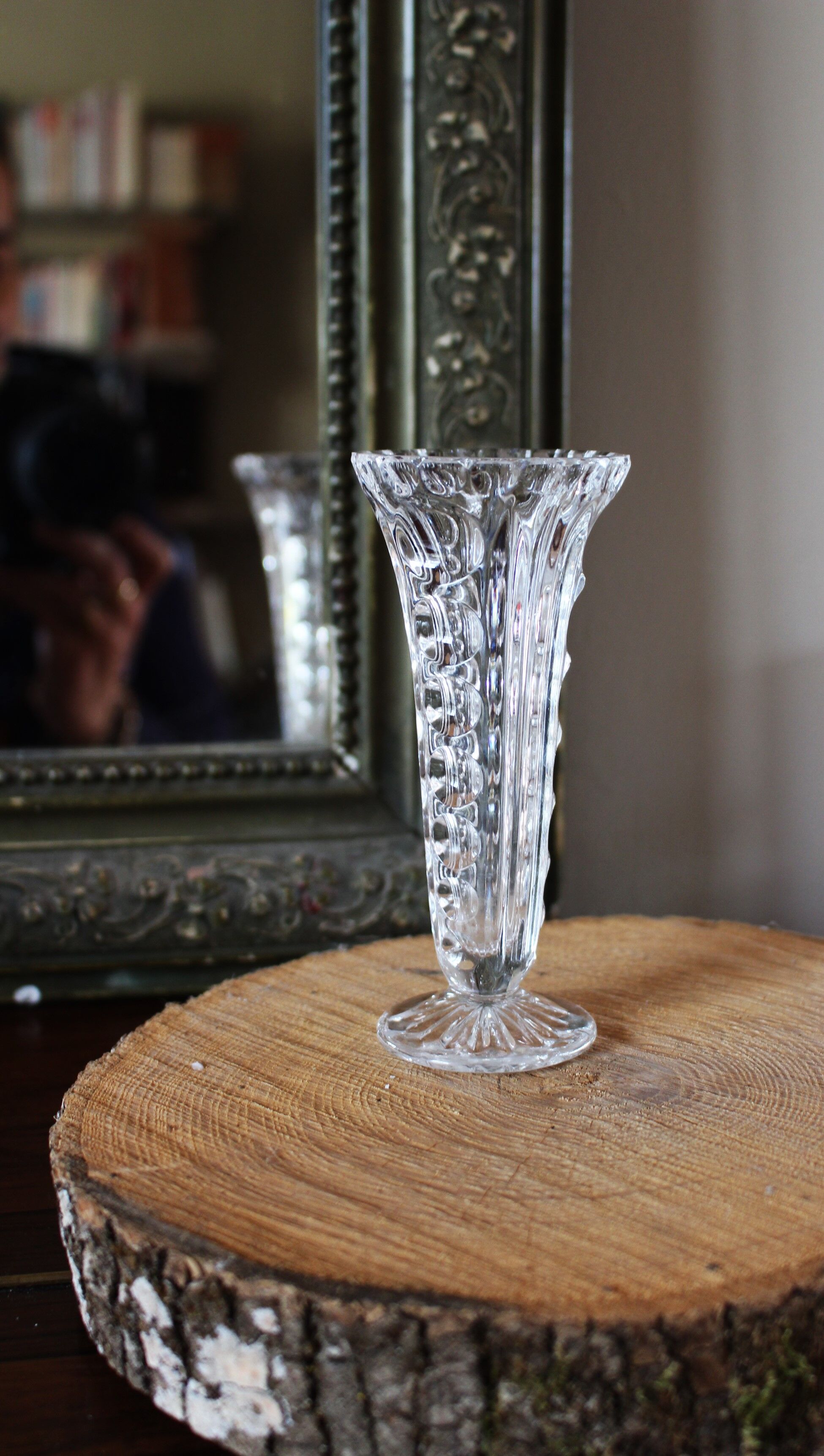 Vase verre ciselé transparent soliflore sur pied
