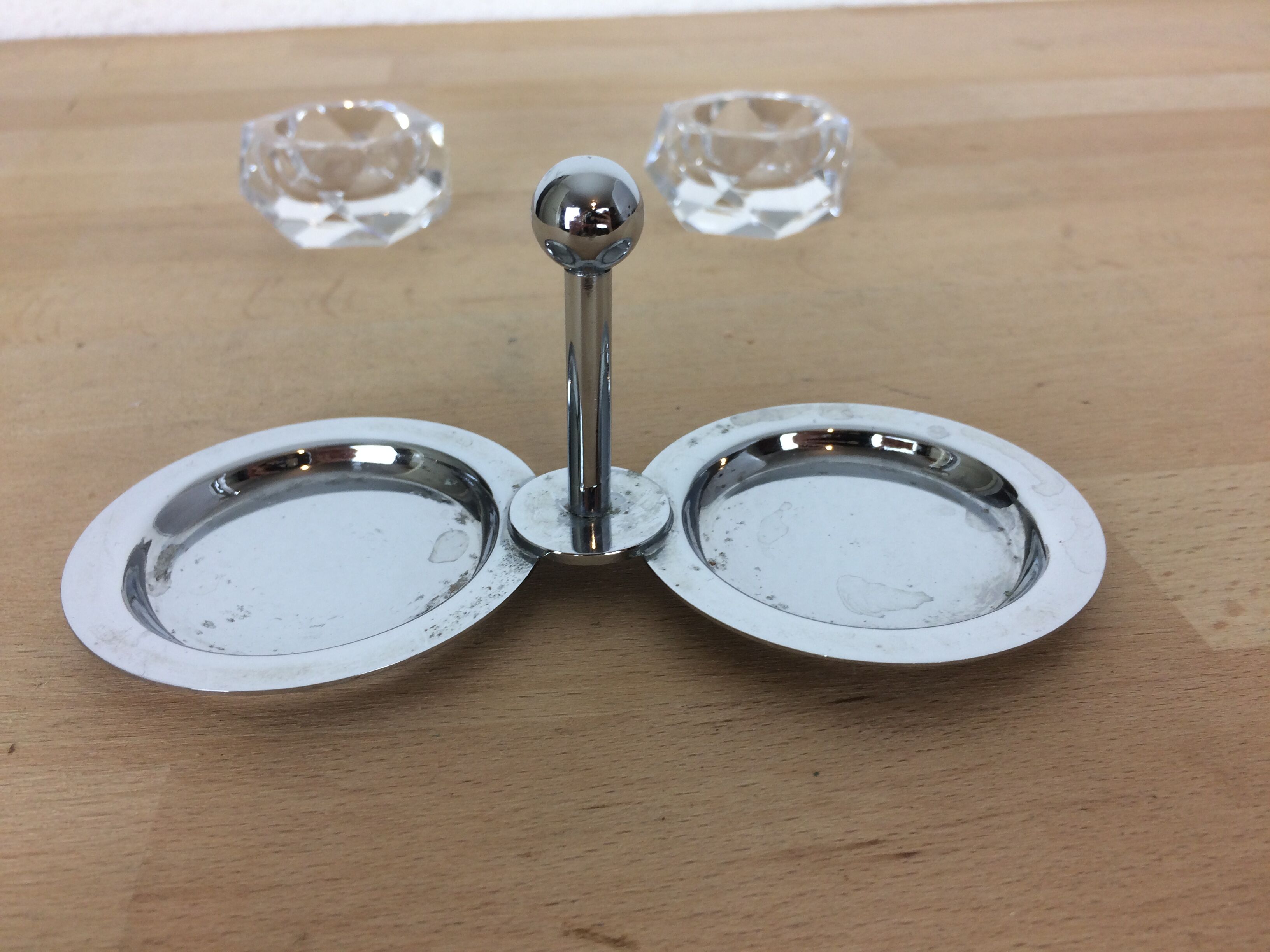 Baccarat pepper shaker, crystal