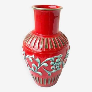 Vase en céramique rouge