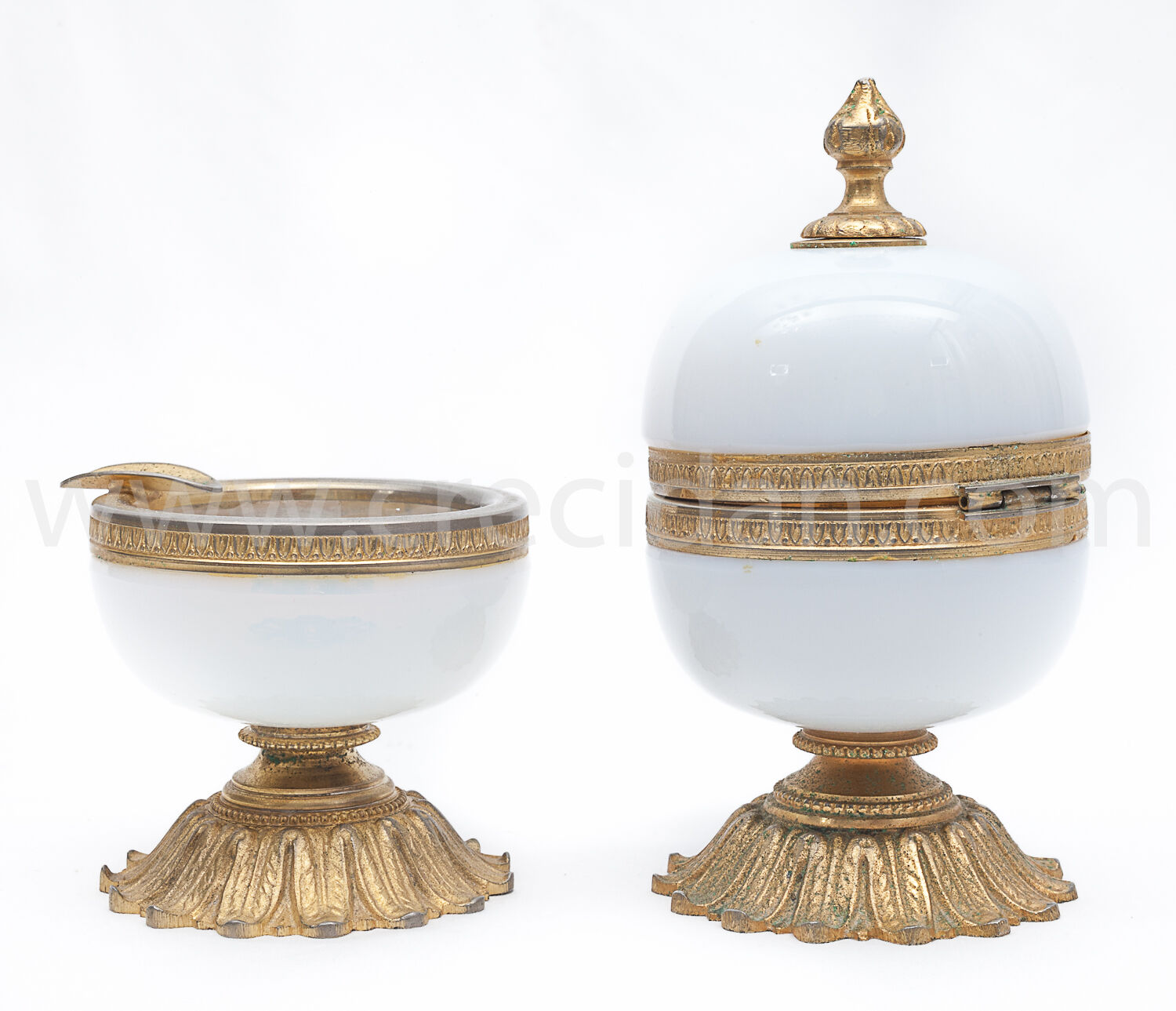 Lighter and ashtray from the 50s