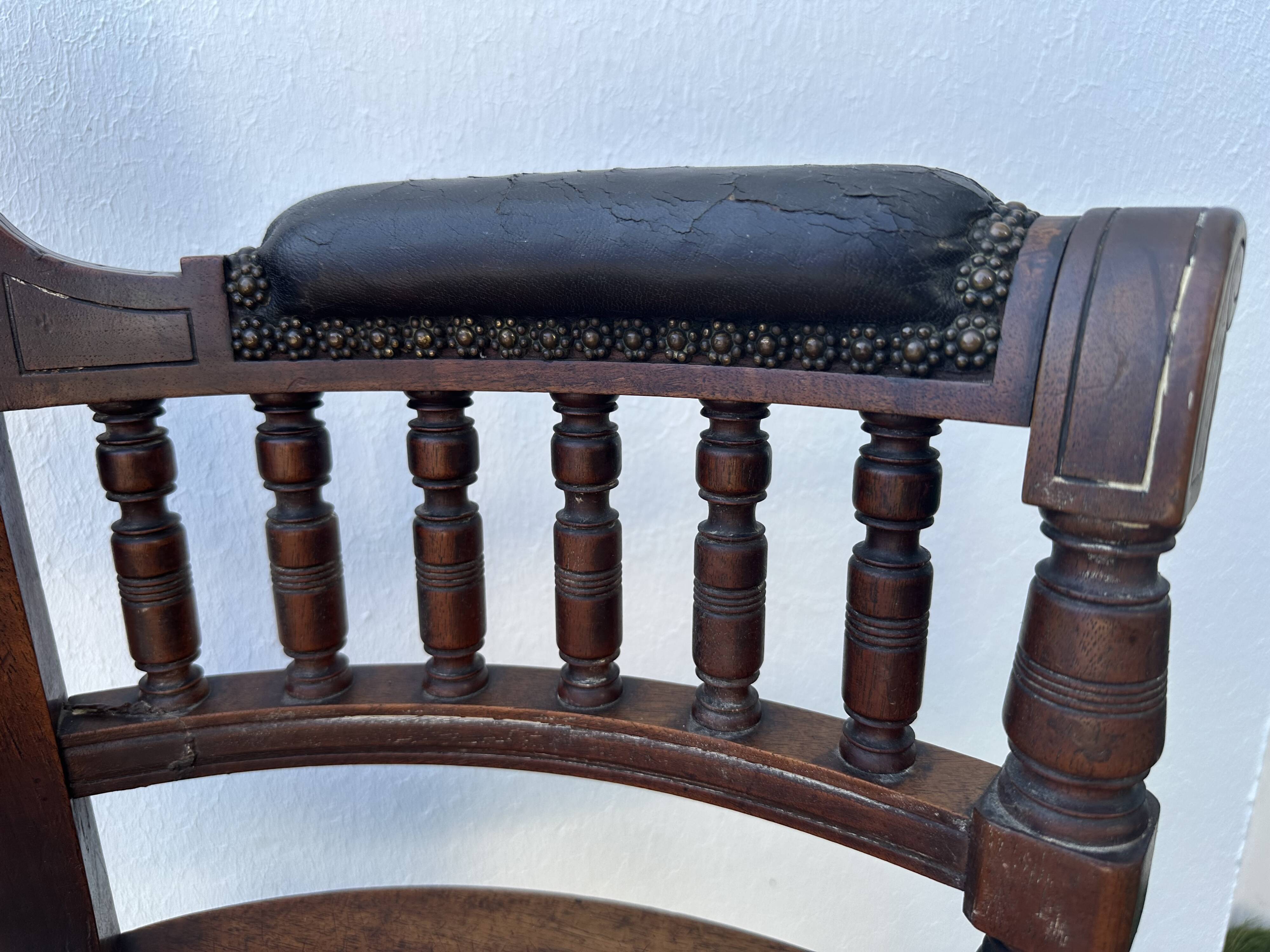 Napoleon III office chair in solid wood