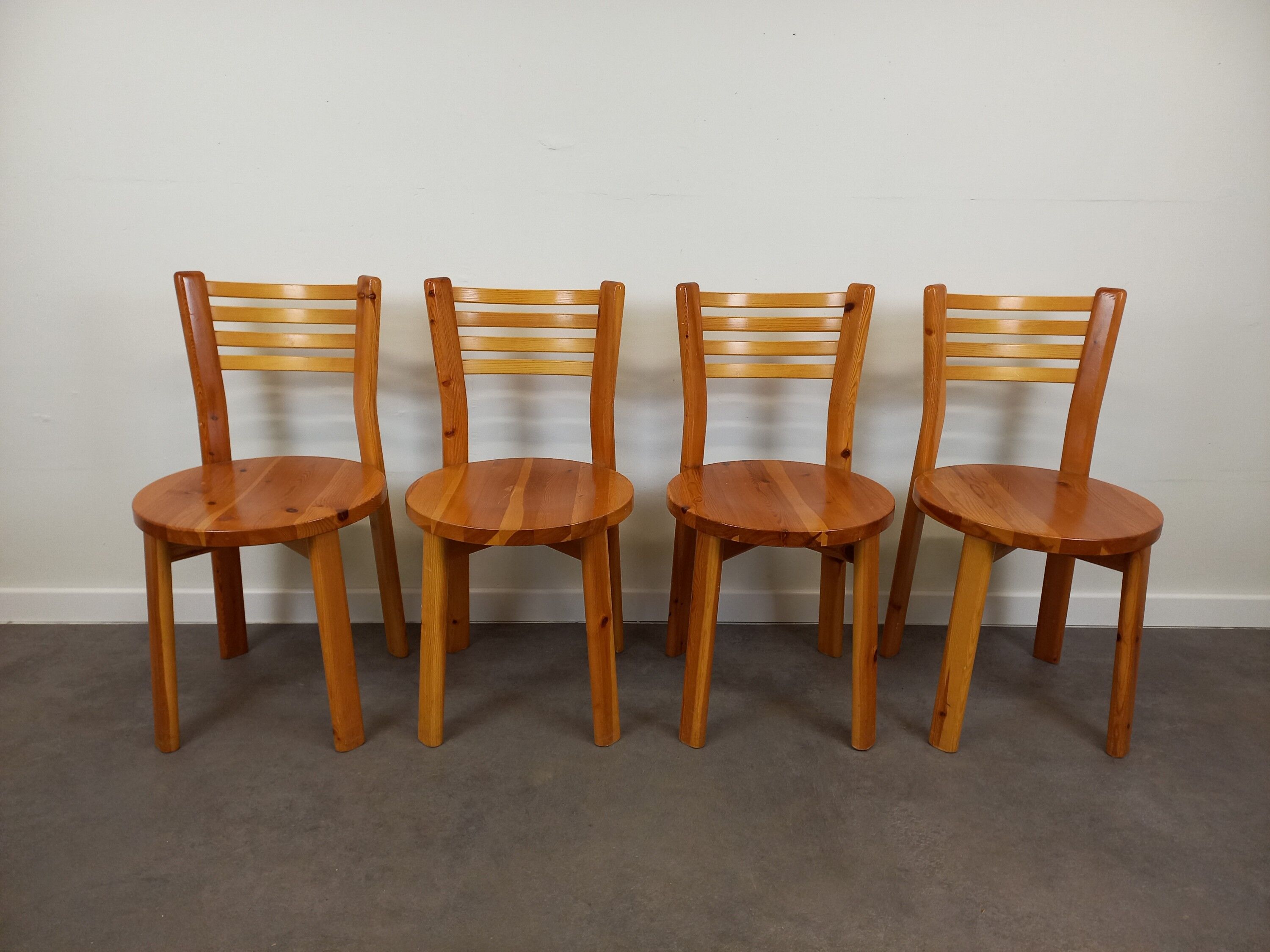 Chaises en pin années 80 set de 4