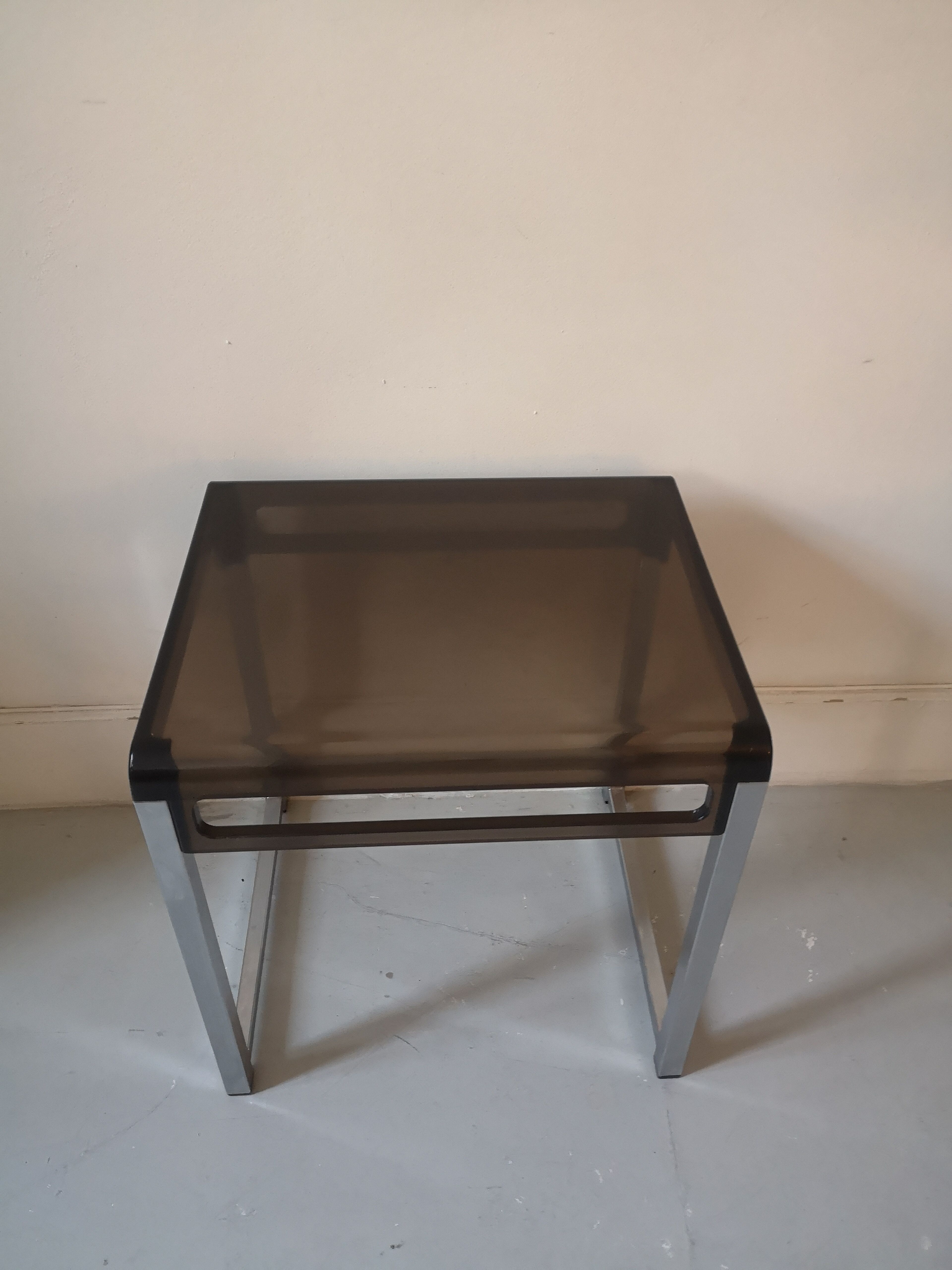 side table design plexi and metal Prisunic, 1970