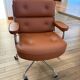 Fauteuil de bureau en cuir Lobby chair ES104 Eames Vitra
