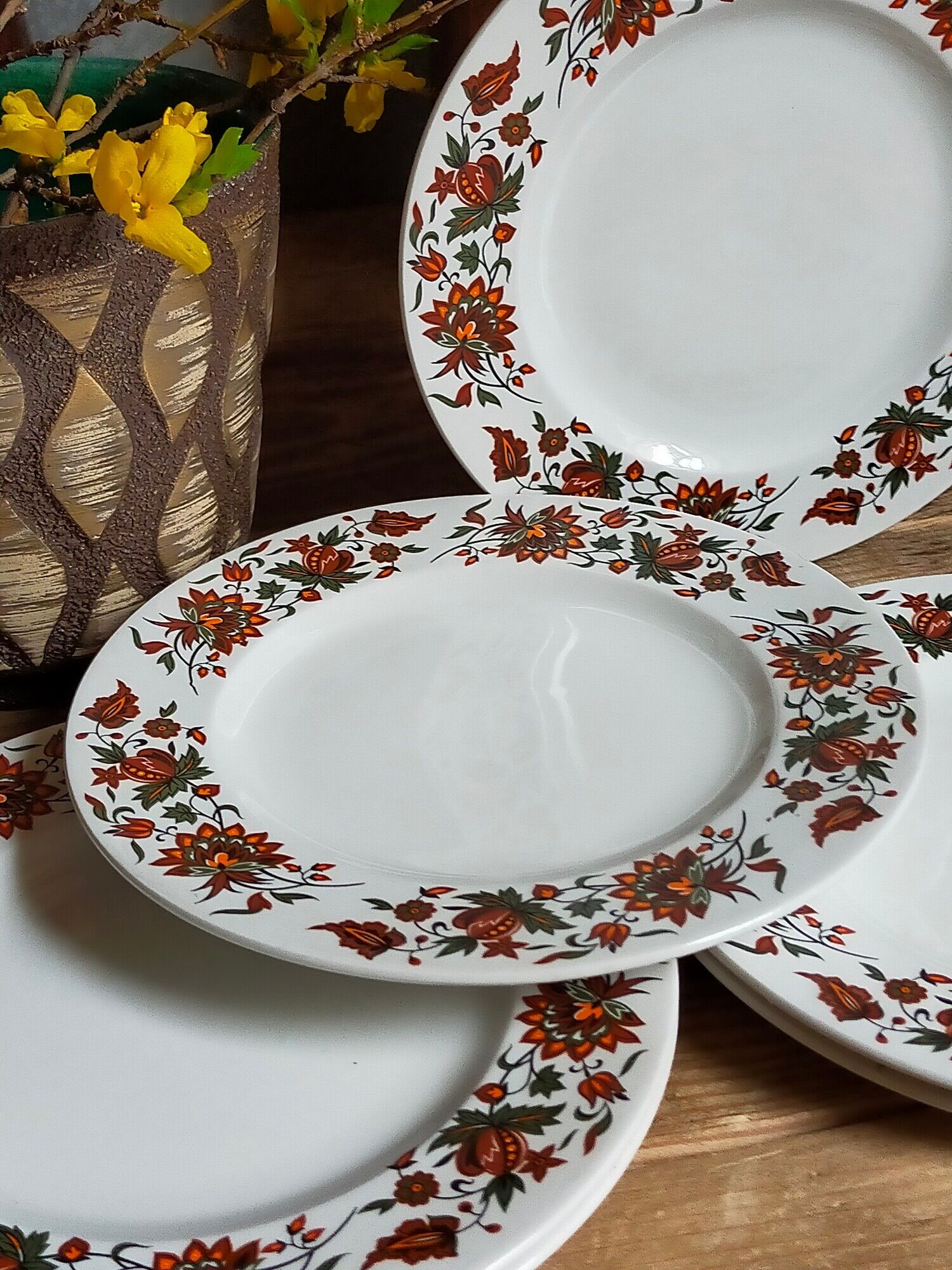 Six vintage English fine porcelain dessert plates