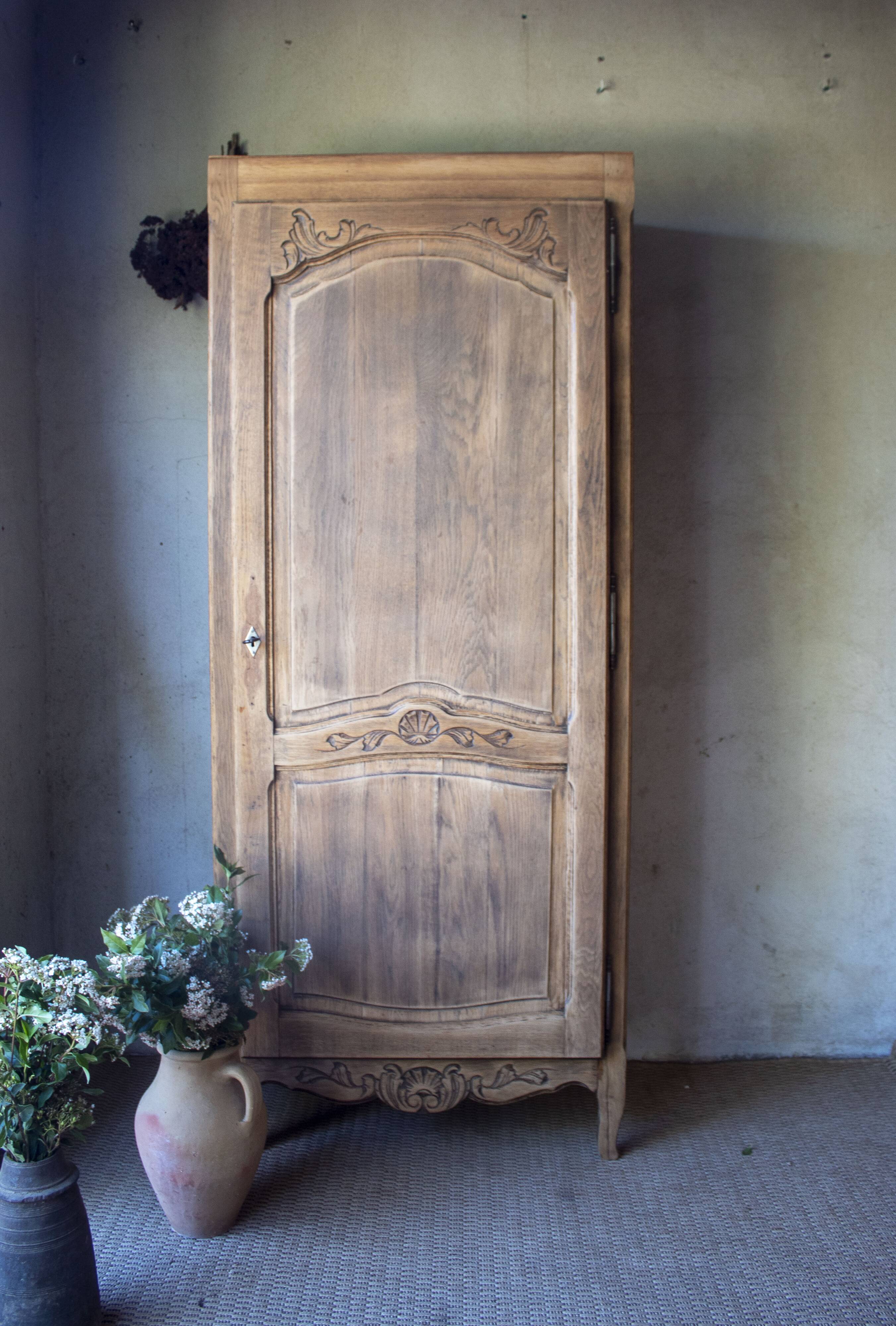 antique solid wood bonnetière