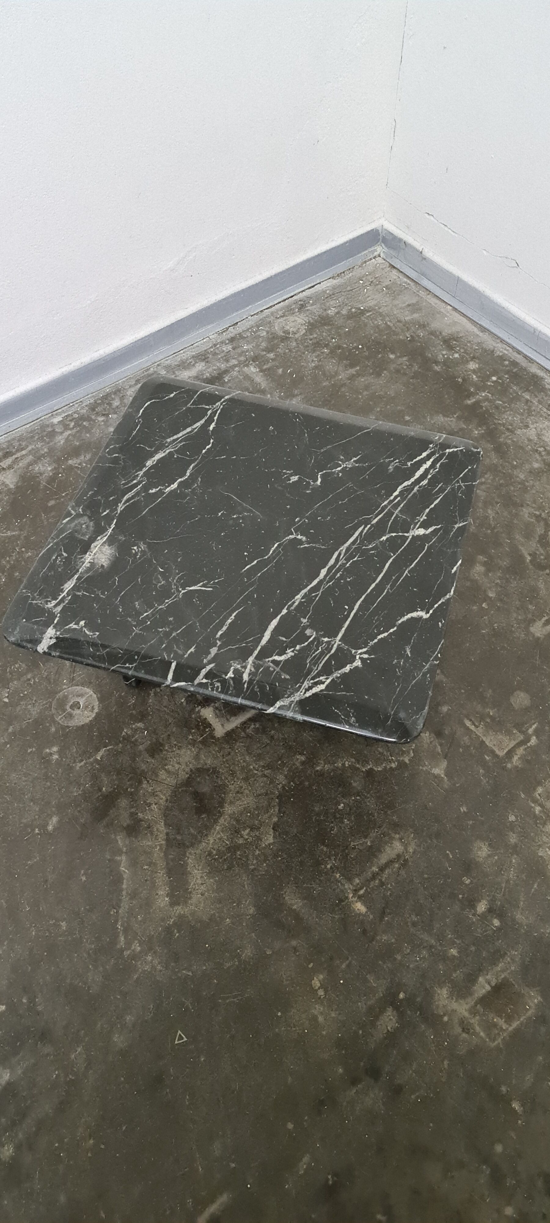 Vintage Black marbel side tabel