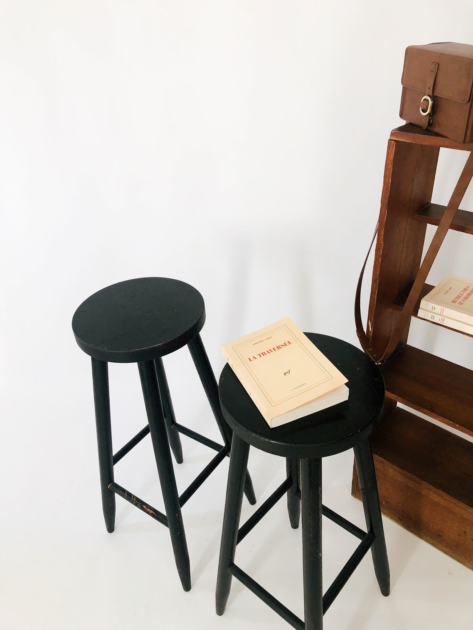 Pair wooden bar stools
