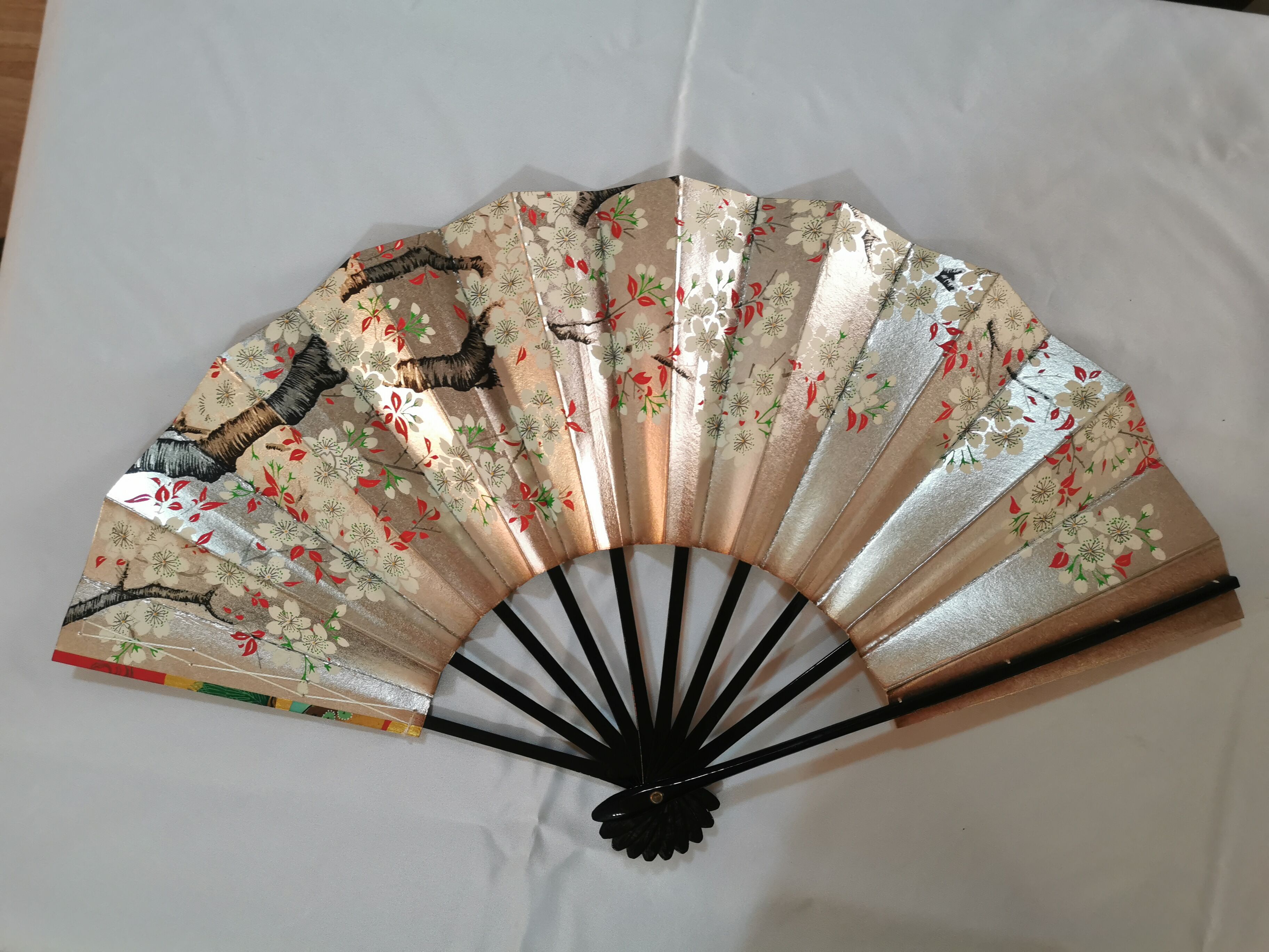 Eventail Traditionnel Japonais, Eventail peint à la main , Sensu de Danse.