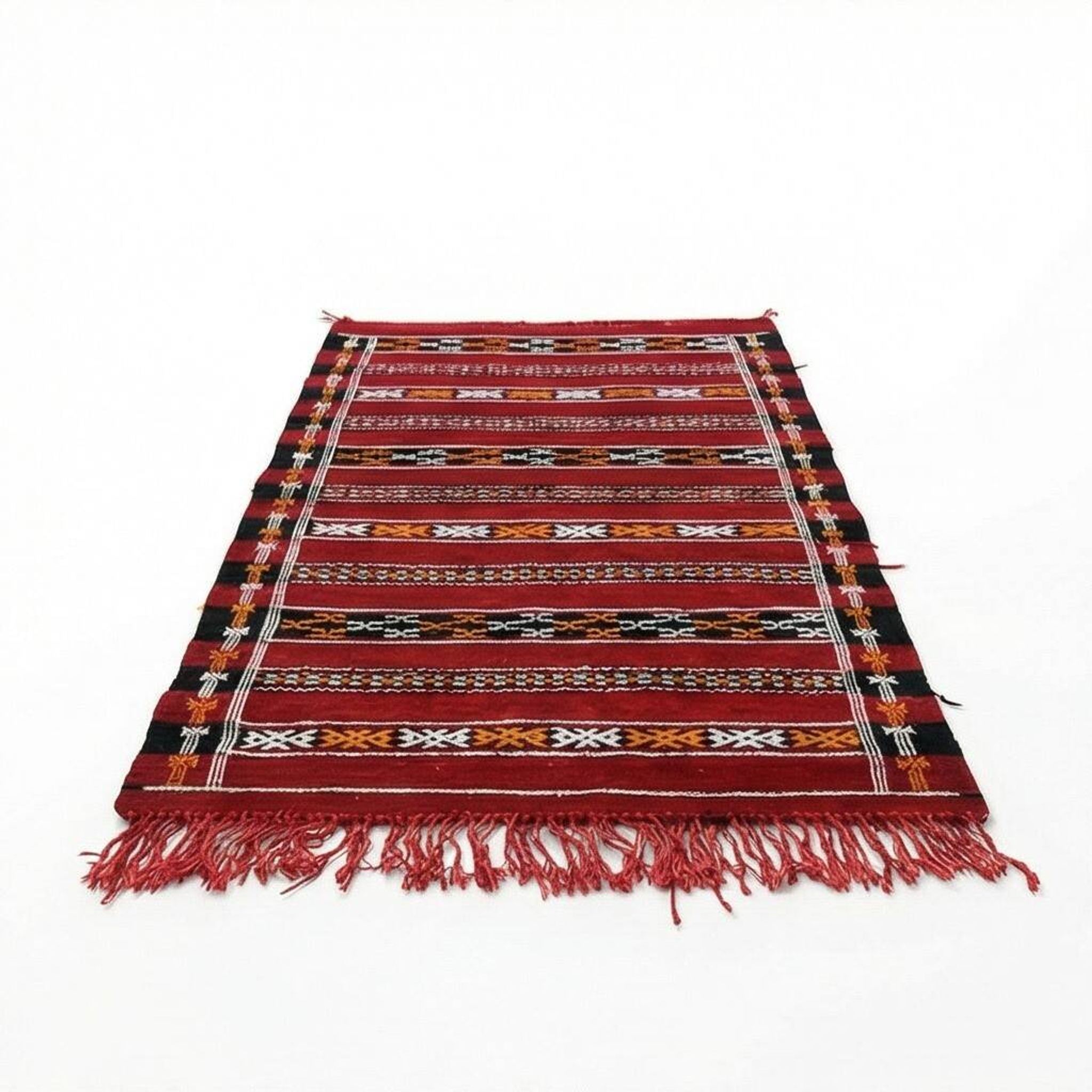 Tapis kilim ethnique rouge, Maroc