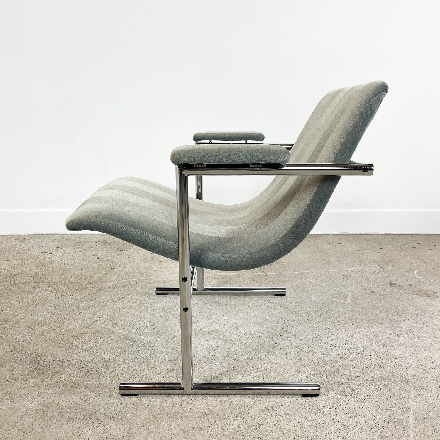 Set of two vintage design Oslo lounge chairs by Rudi Verelst for Novalux 1960s