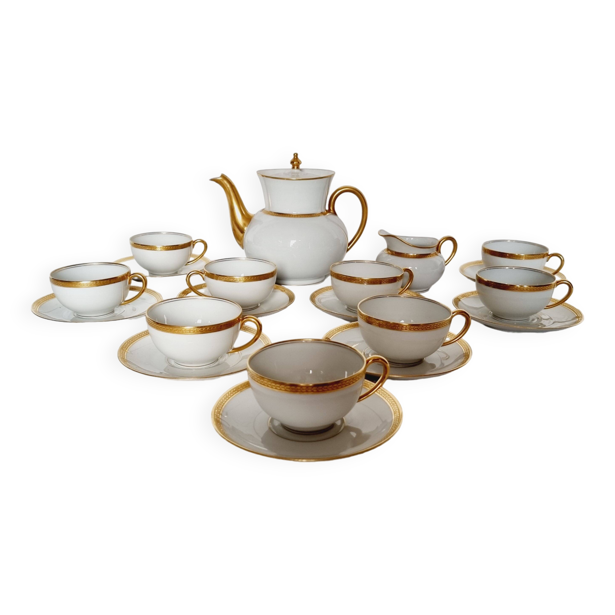 Impeccable Haviland Limoge coffee or tea service in fine porcelain and/or 24 carat