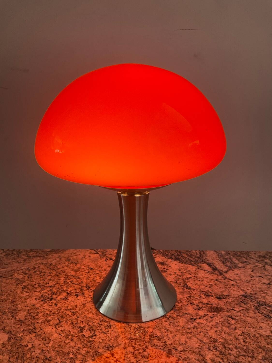 Lampe champignon vintage en opaline et métal