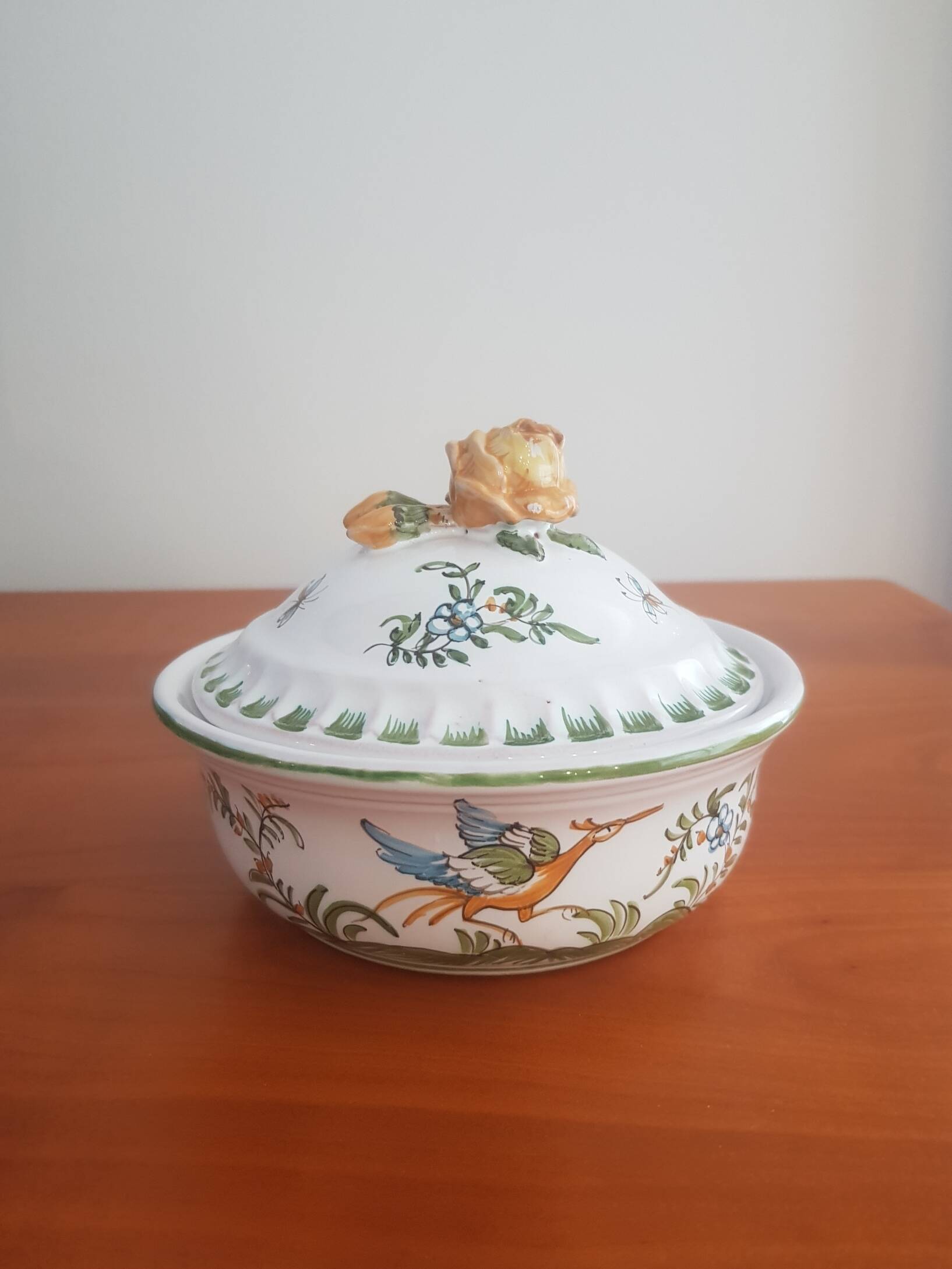Candy dish or trinket tray signed Lallier in Moustiers