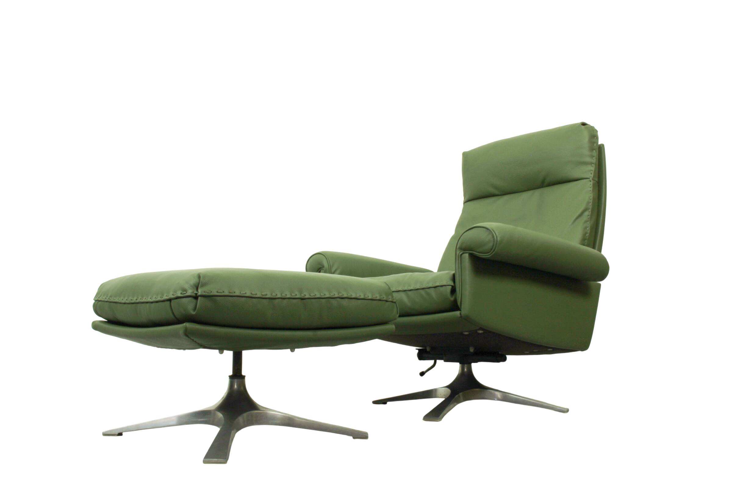 De Sede DS-31 High-Back Lounge Chair & Ottoman, 1970s