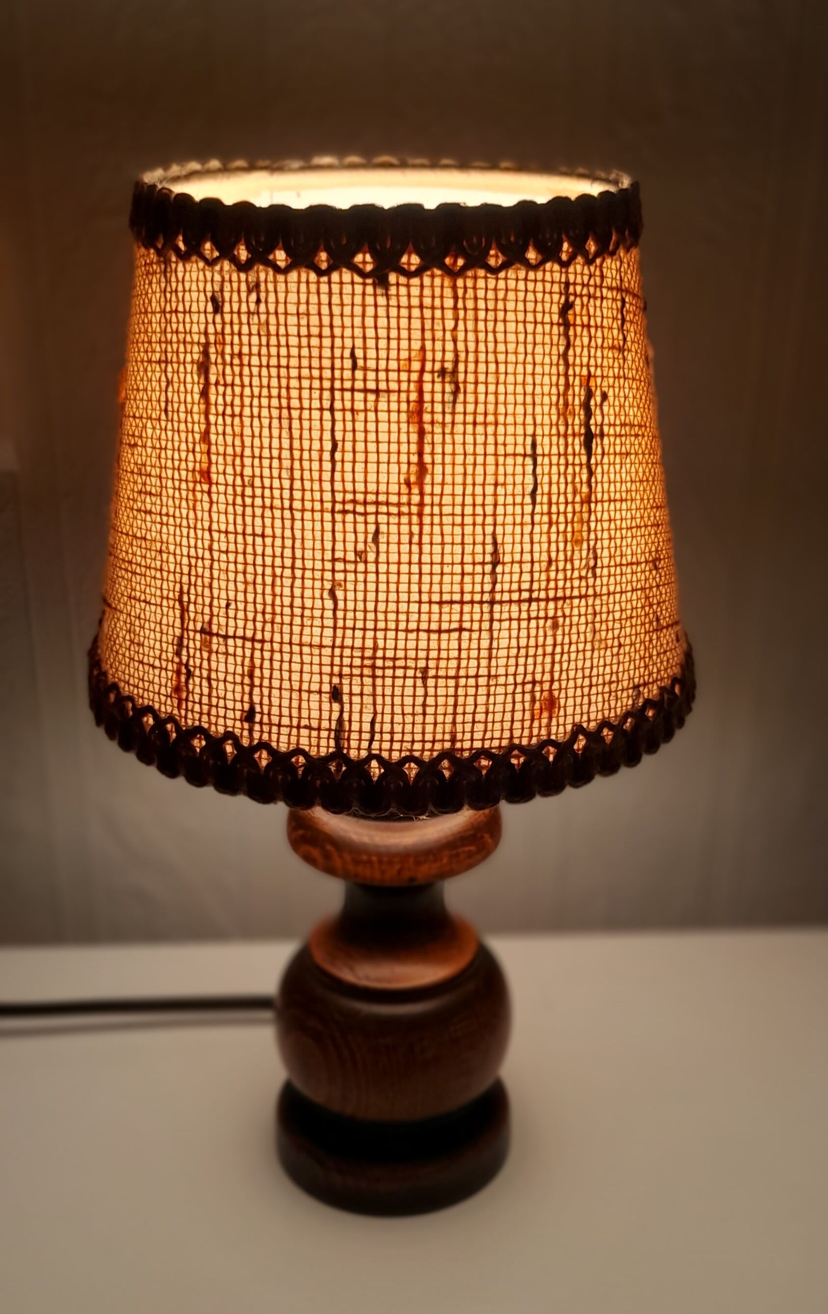 Bedside lamp wooden foot, clip jute lampshade, seventies