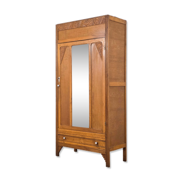 Armoire Art déco en bois sculpté avec miroir années 1930