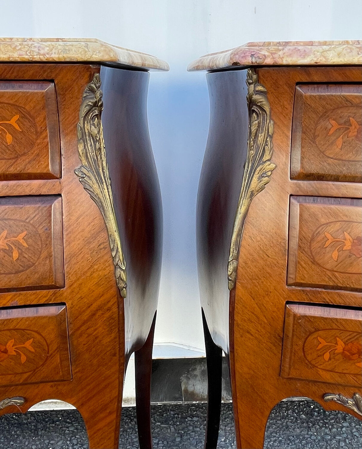 Paire de chevets style Louis XV