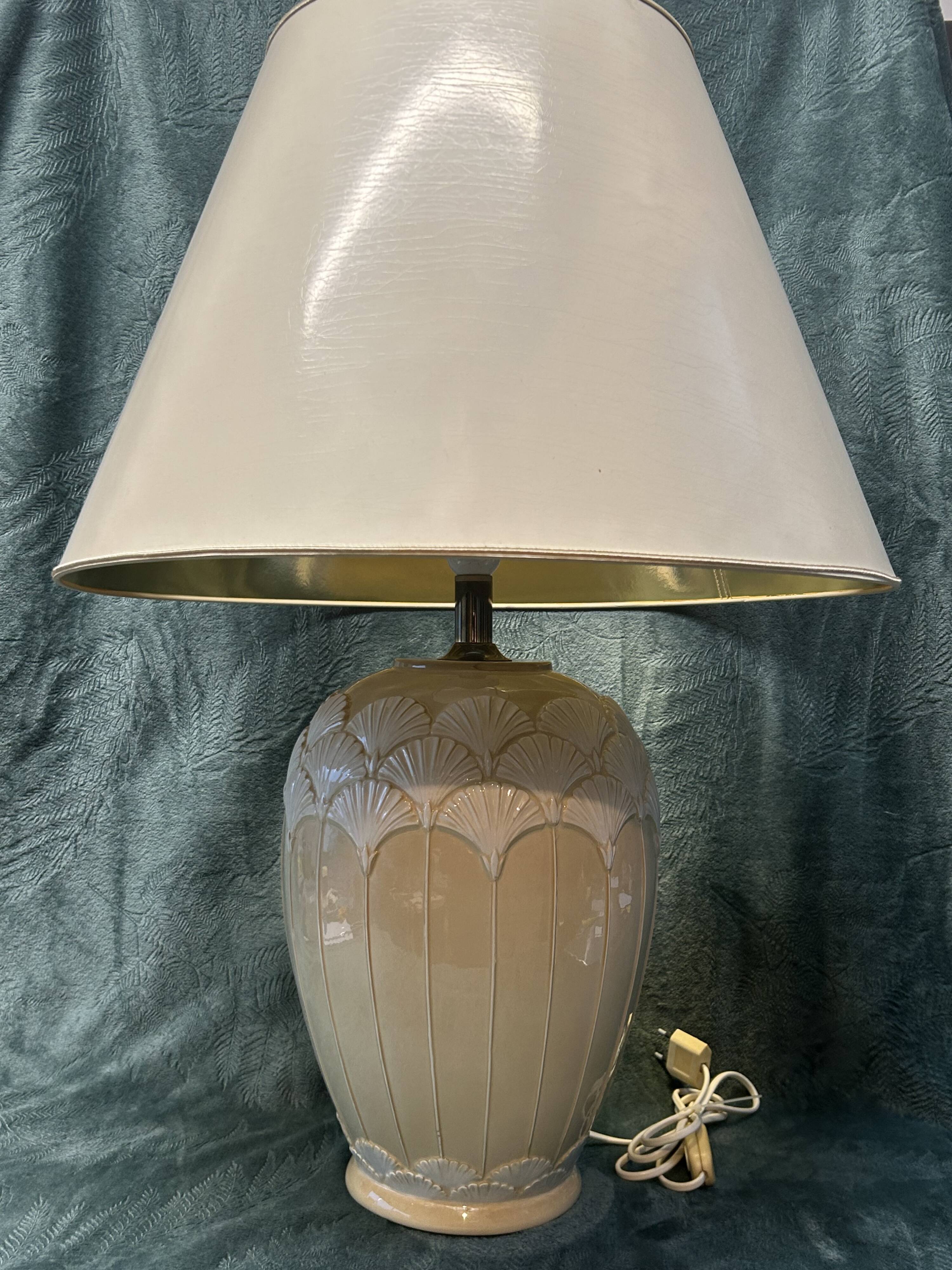 Pair of cream ceramic lamps, 1980s, art deco style, Miami light 73