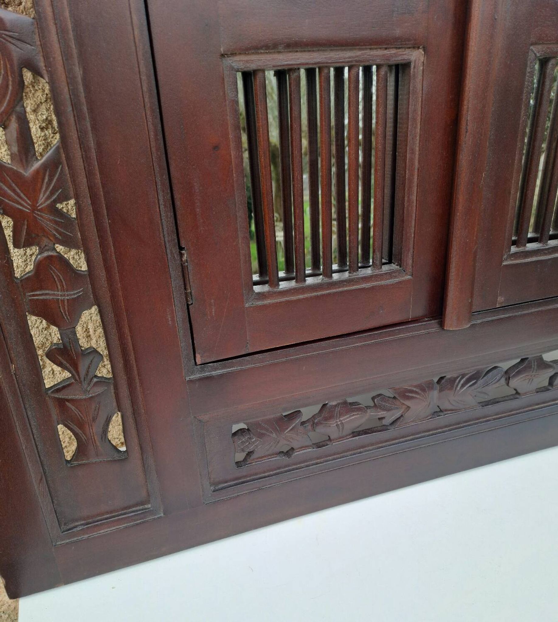 Miroir fenêtre indonésien