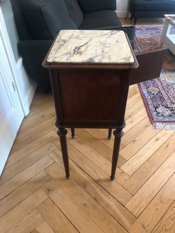 Table de chevet