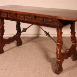 Spanish walnut console - 17th century