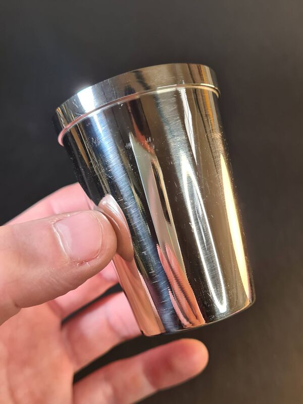 Set de 5 gobelets de chasse – métal argenté & intérieur vermeil, avec étui