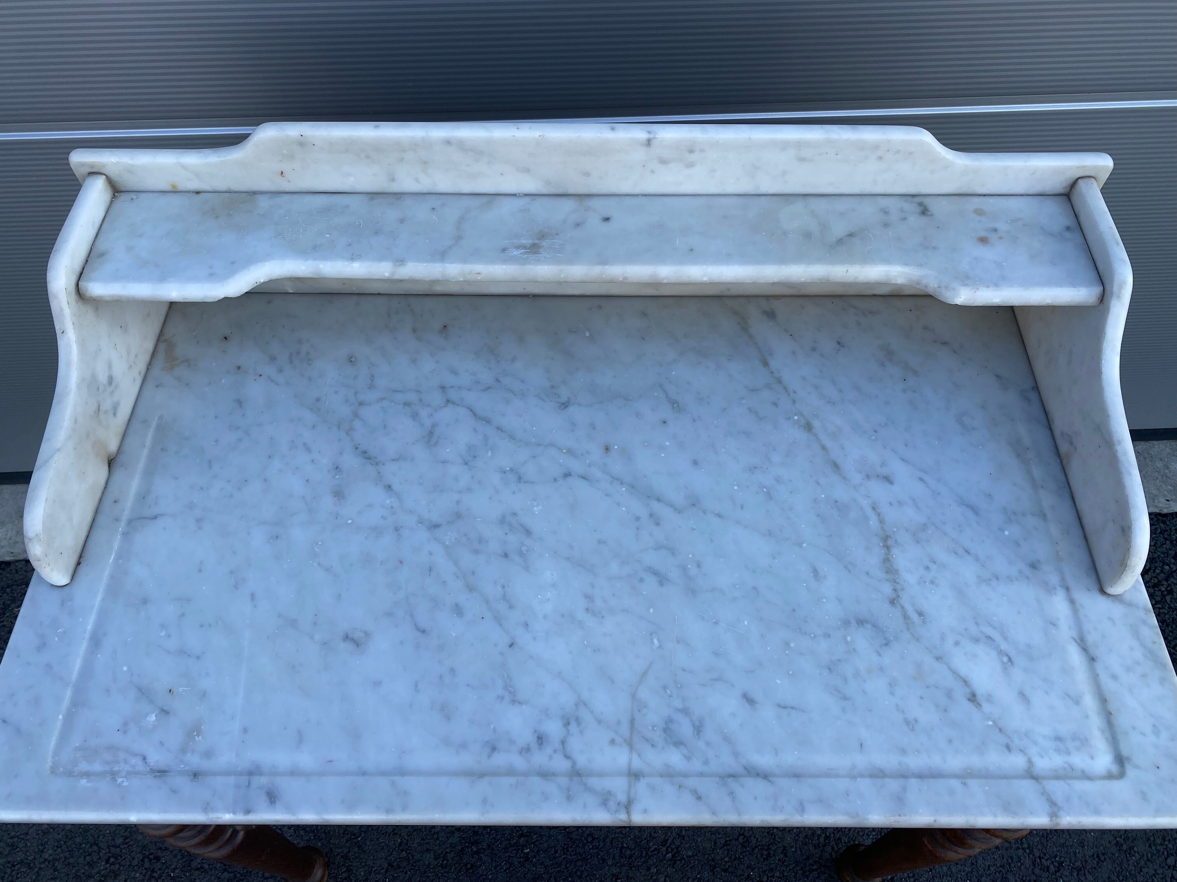 Dressing table Toilet table with white marble