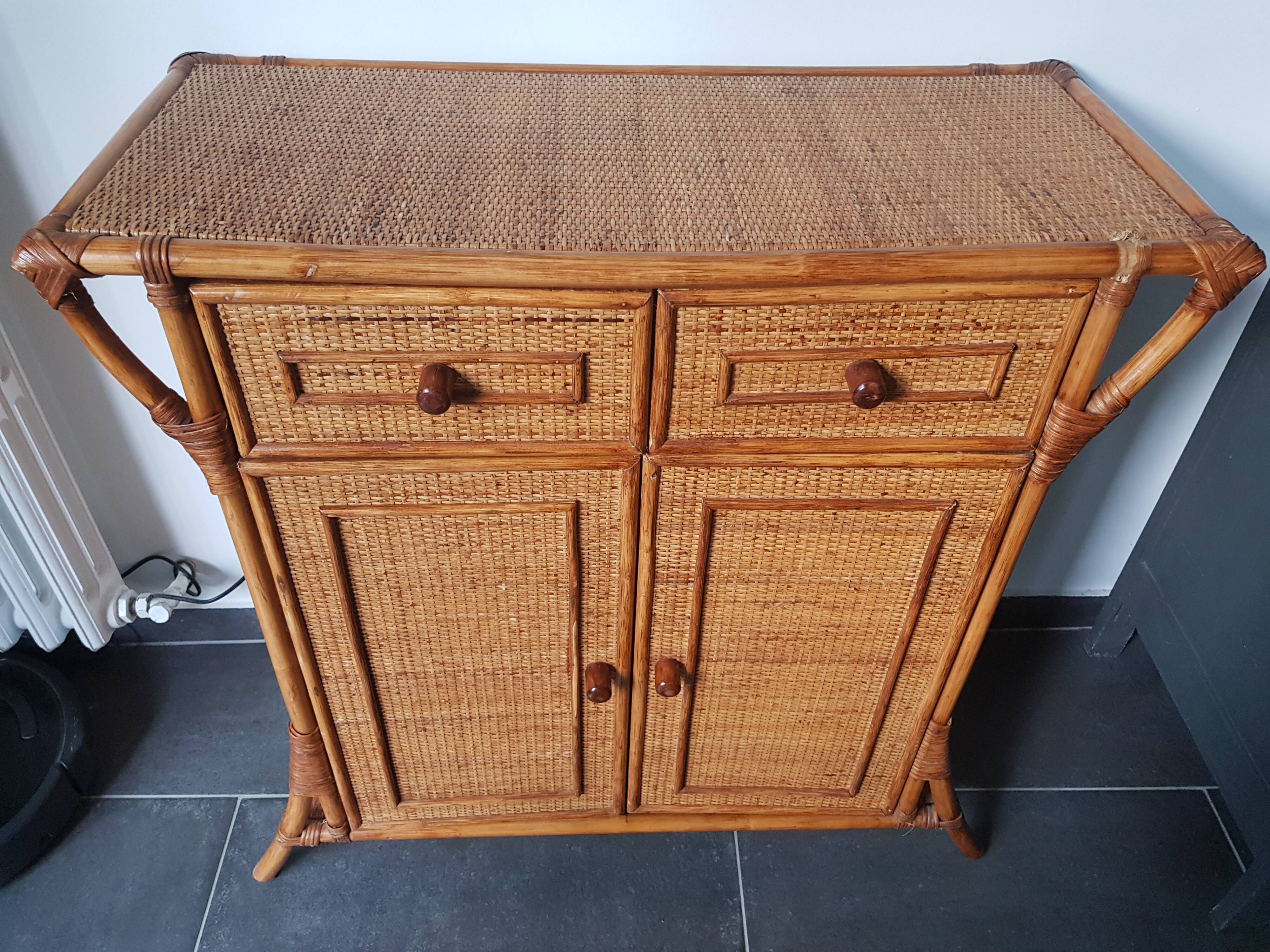 Chest of drawers in canning rattan and bamboo