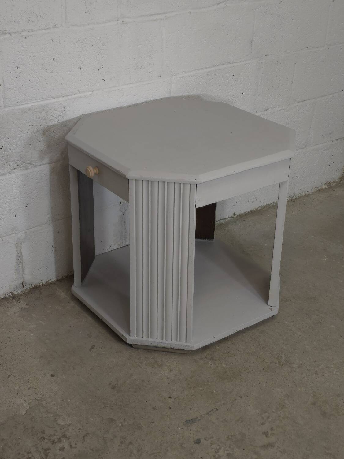 Art Deco side table repainted in "stormy" grey white