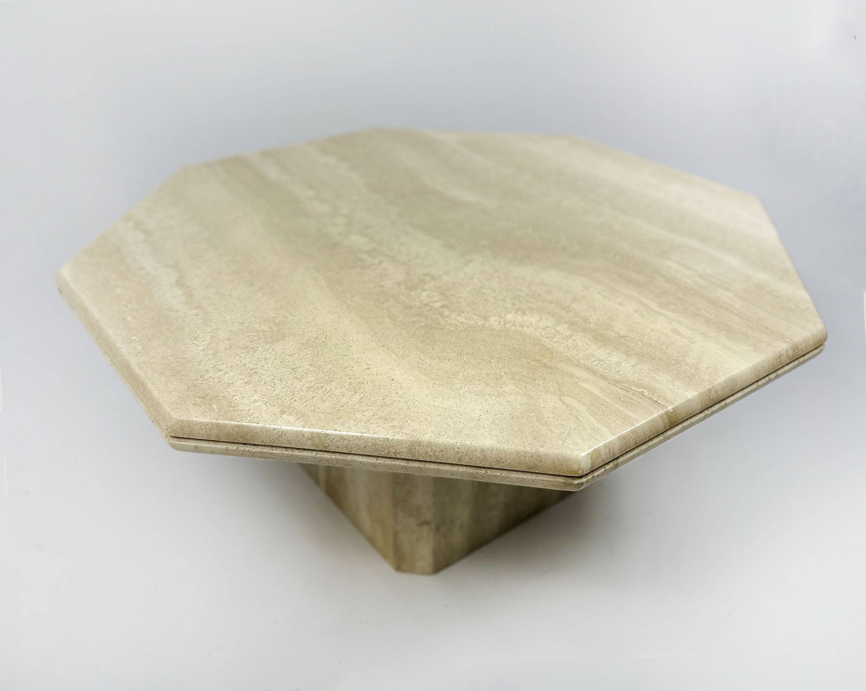 Table basse hexagonale vintage des années 1970 en travertin