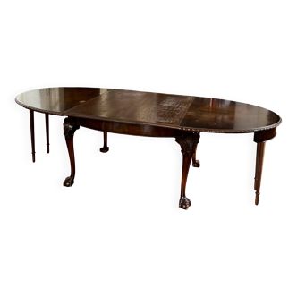 Victorian dining table / Chippendale late 19th century