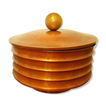 Empty pocket with its copper and metal incubator