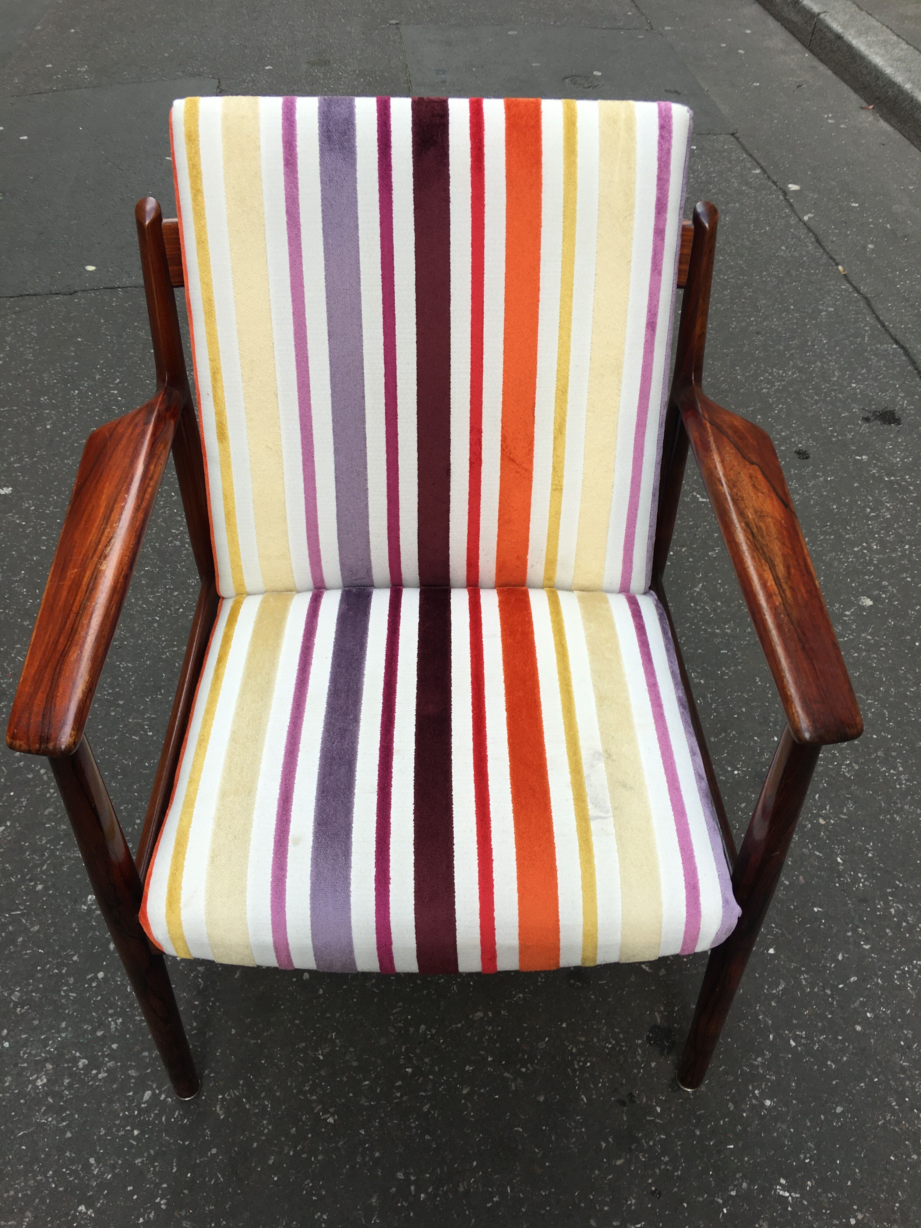 Scandinavian rosewood chair with Nobilis fabric
