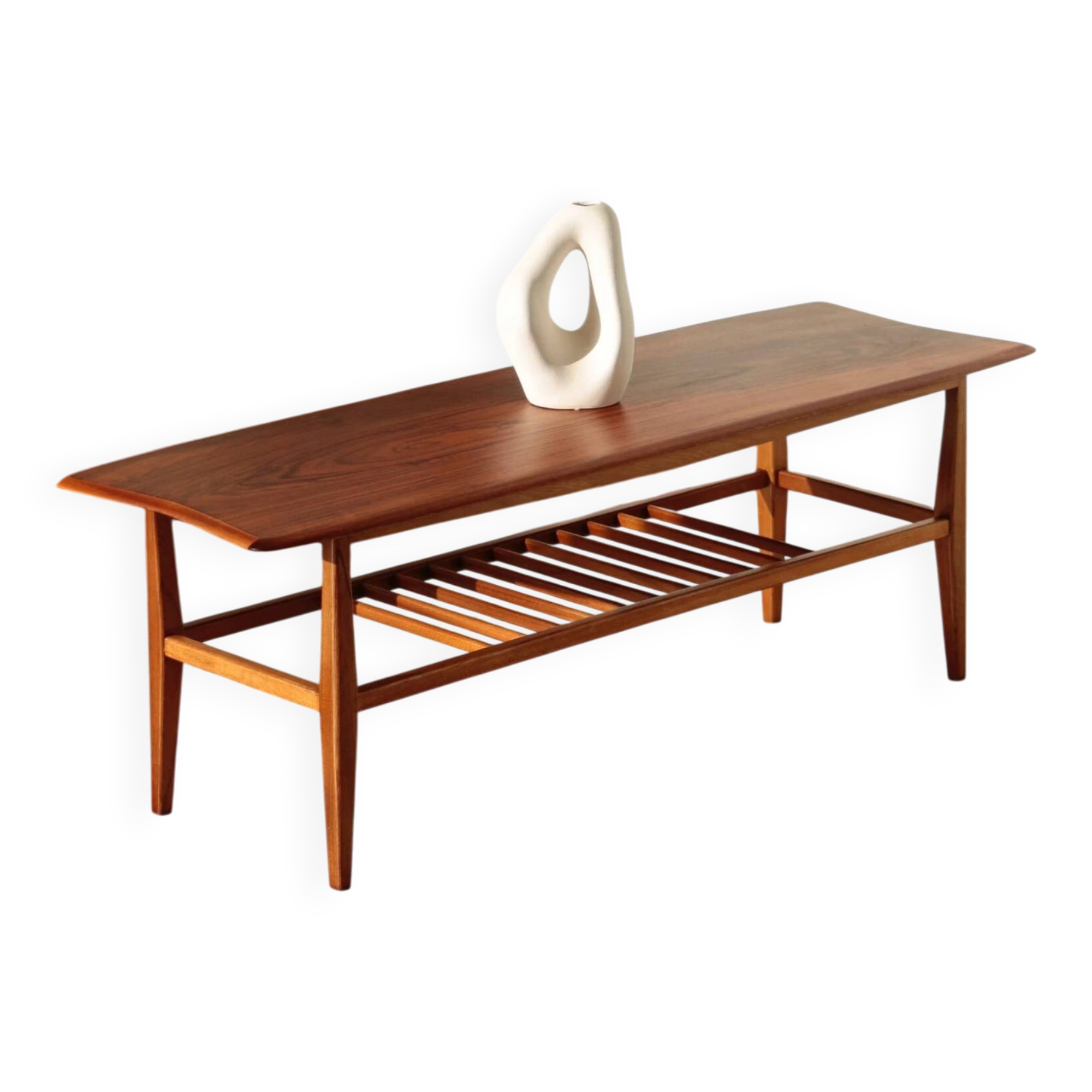 Table basse vintage Everest en noyer – style « planche de surf » (années 60)