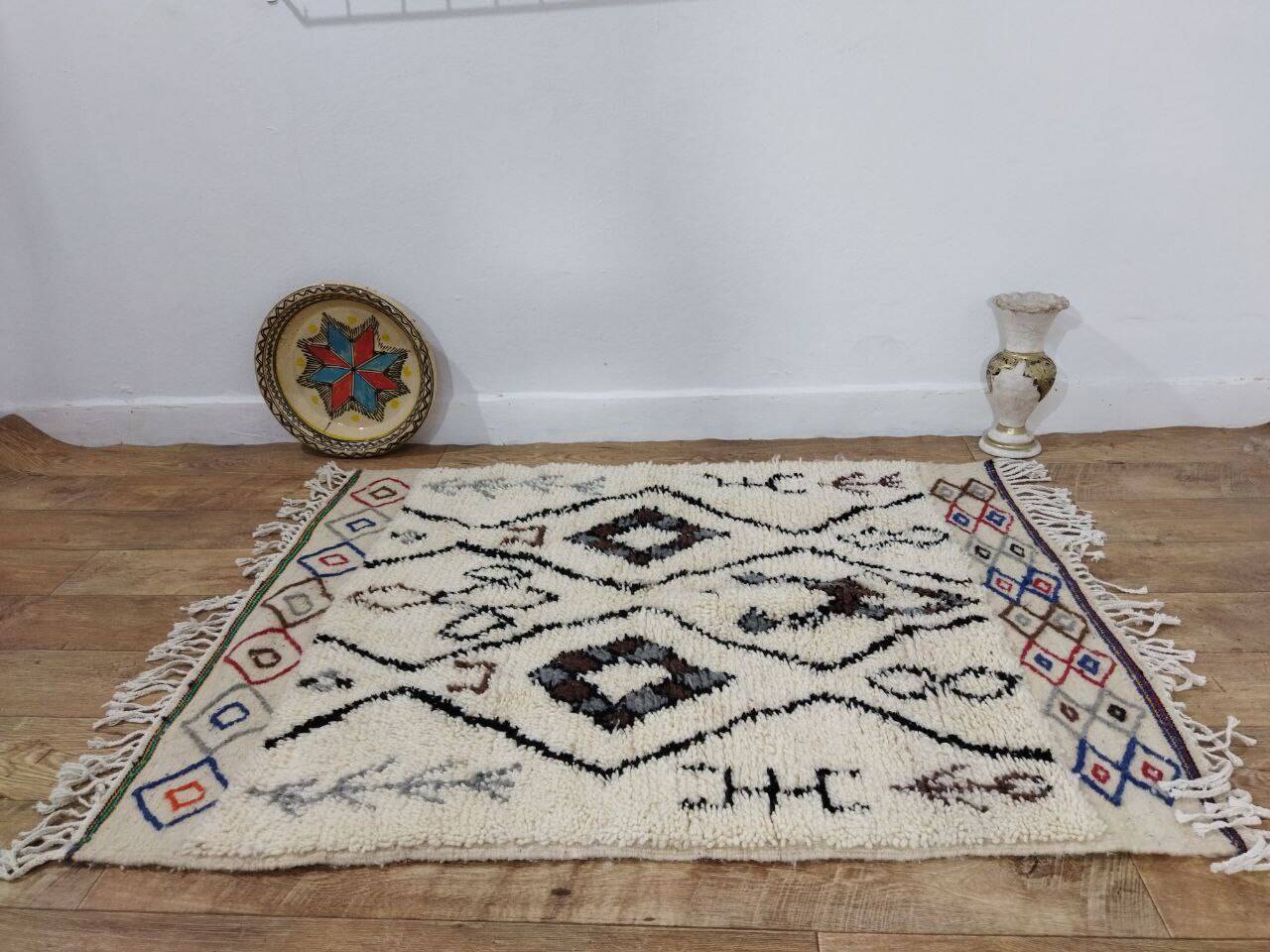 Handcrafted Moroccan Berber Rug 142 X 108 CM