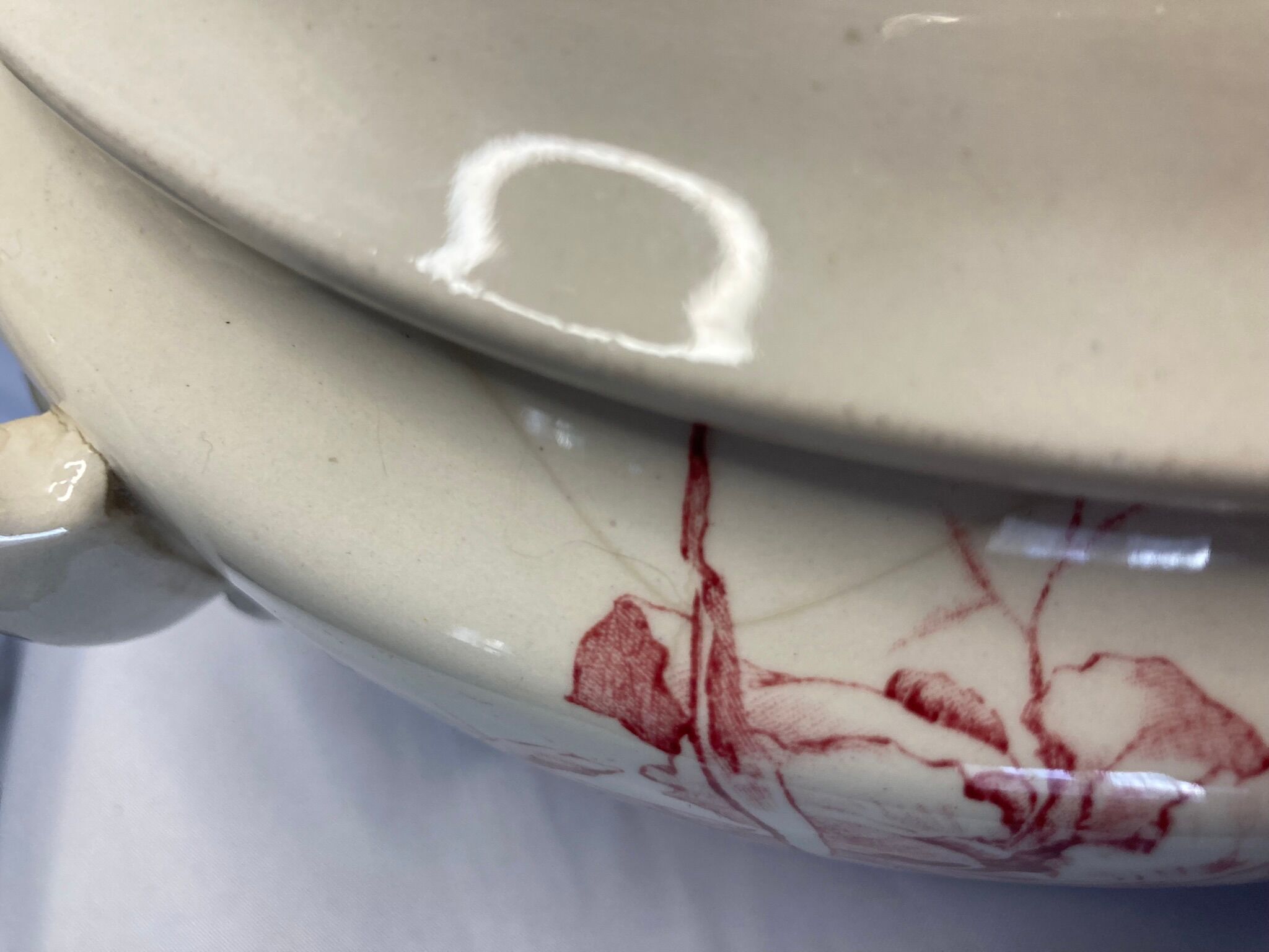 Gien, former iris earthenware model soup kitchen around 1940