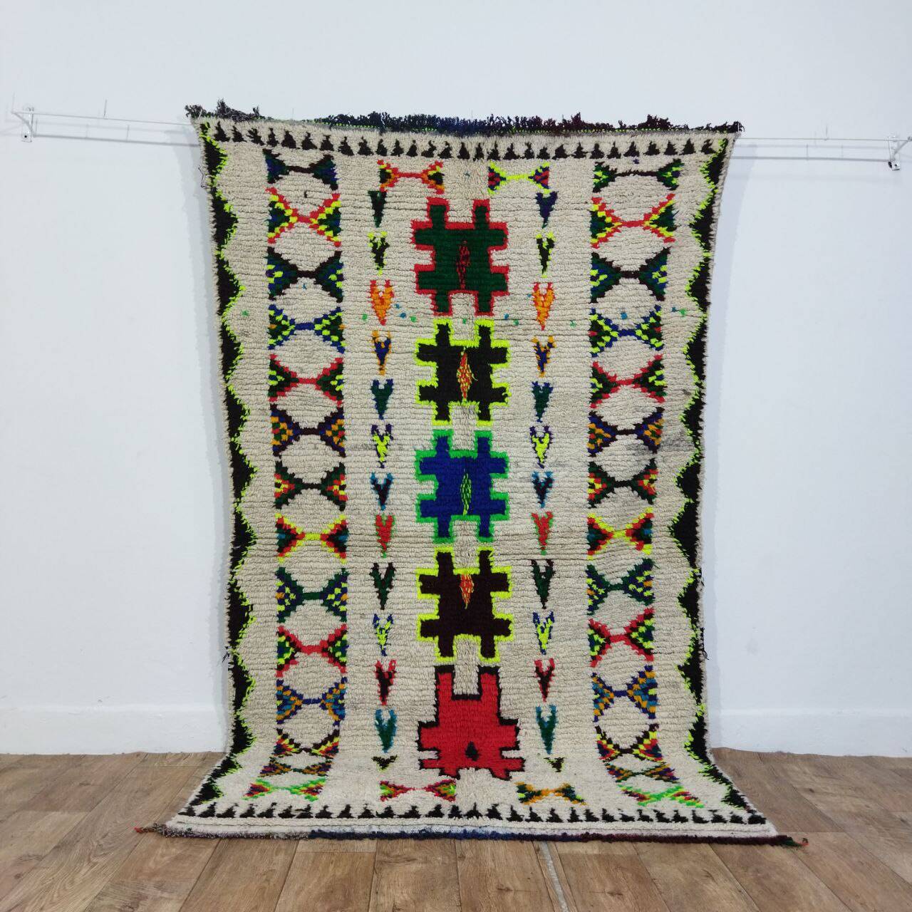 Handcrafted Moroccan Berber Rug 233 X 136 CM