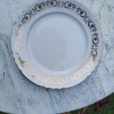 16 flat gold plates from Orchies porcelain