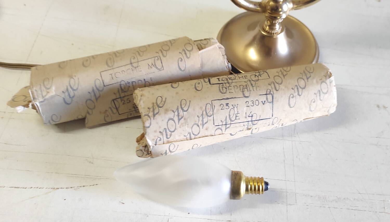 Two-bulb bouillotte lamp in brass and gilded metal - mid 20th century