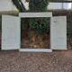 2 portes de placard anciennes en bois avec chassis