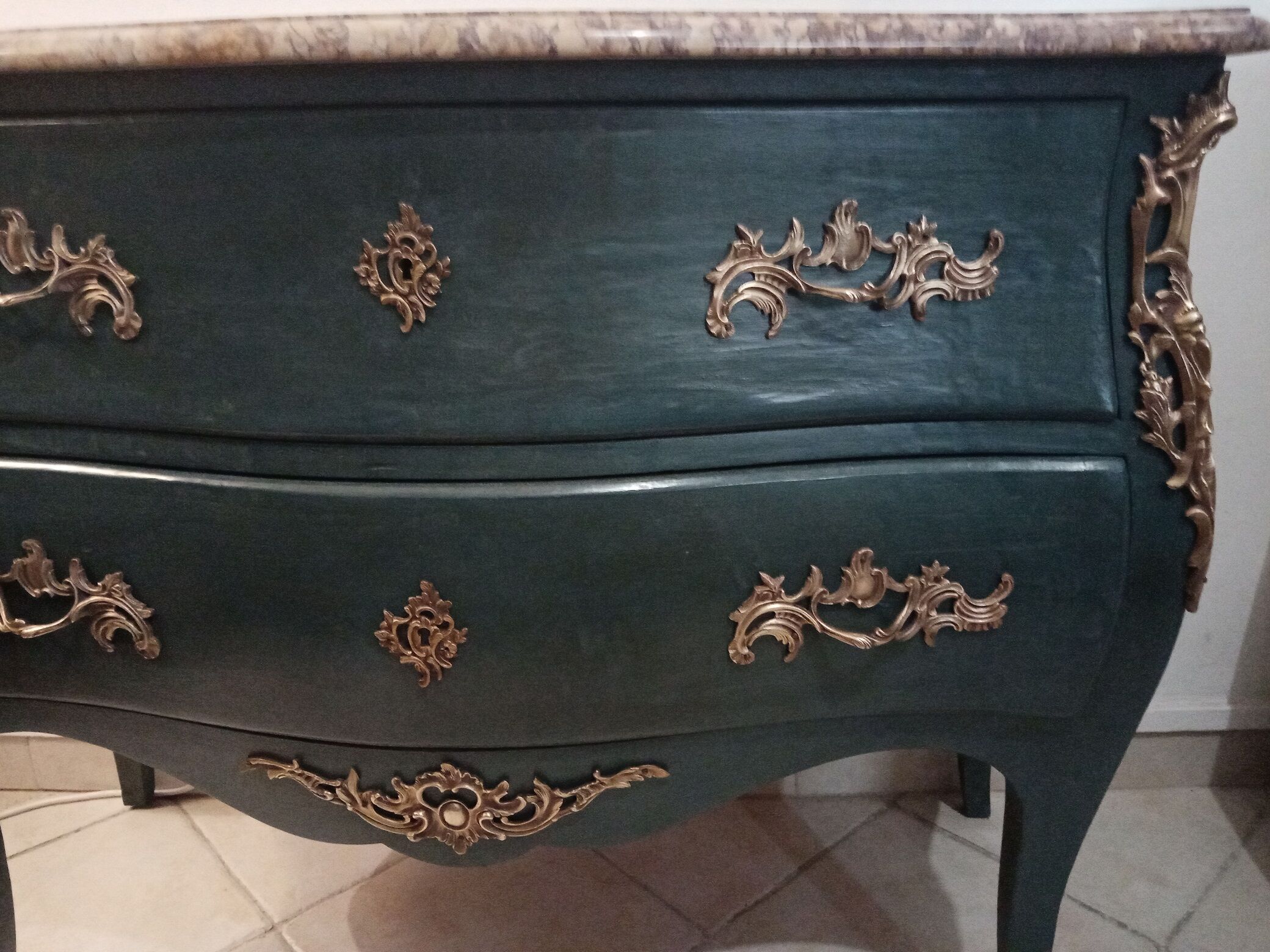 Louis XV curved dresser 2 drawers