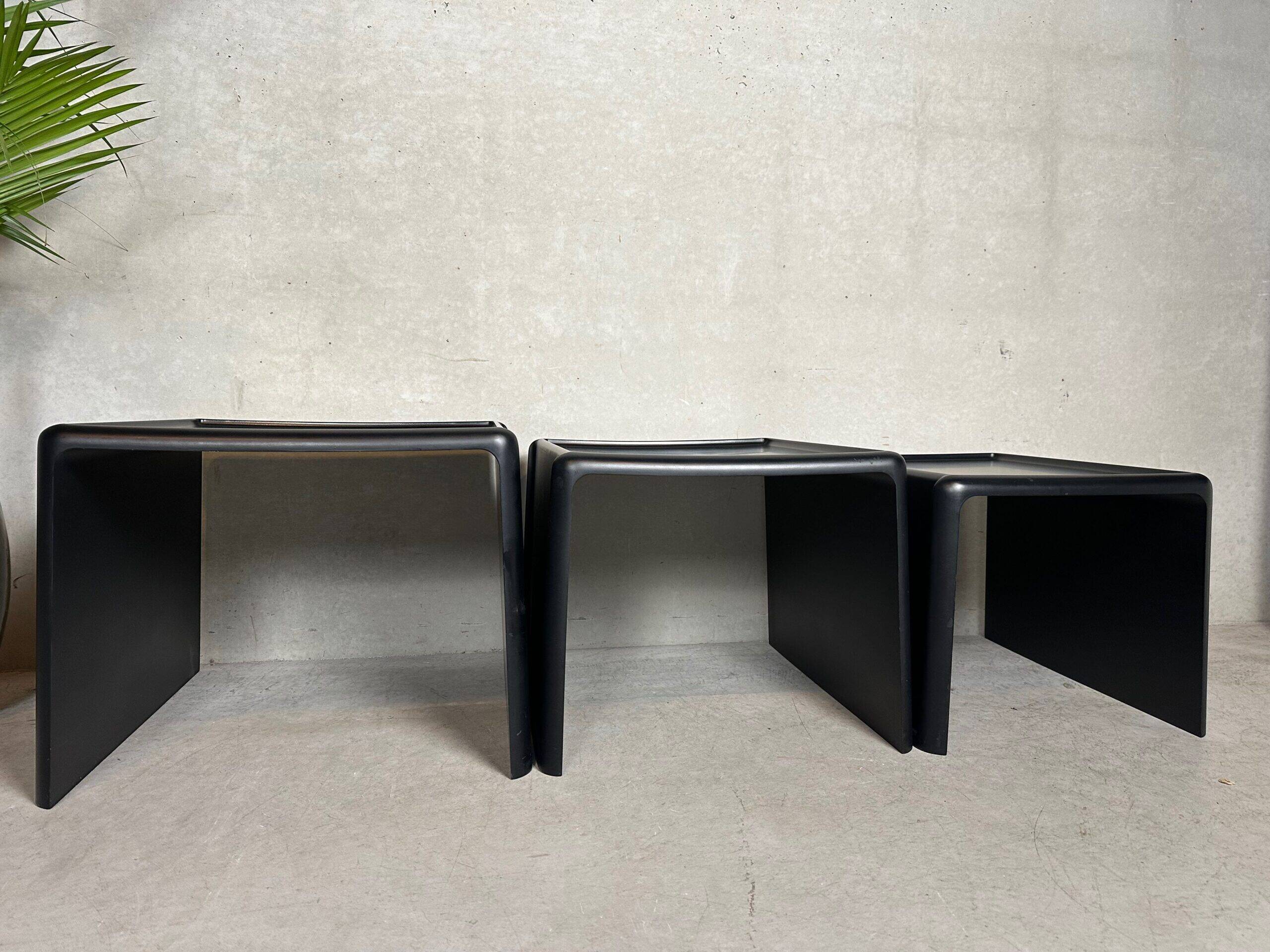 Vintage nesting tables – Peter Ghyczy