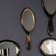 Collection antique du 19ème siècle de vingt-cinq miroirs à main en bois
