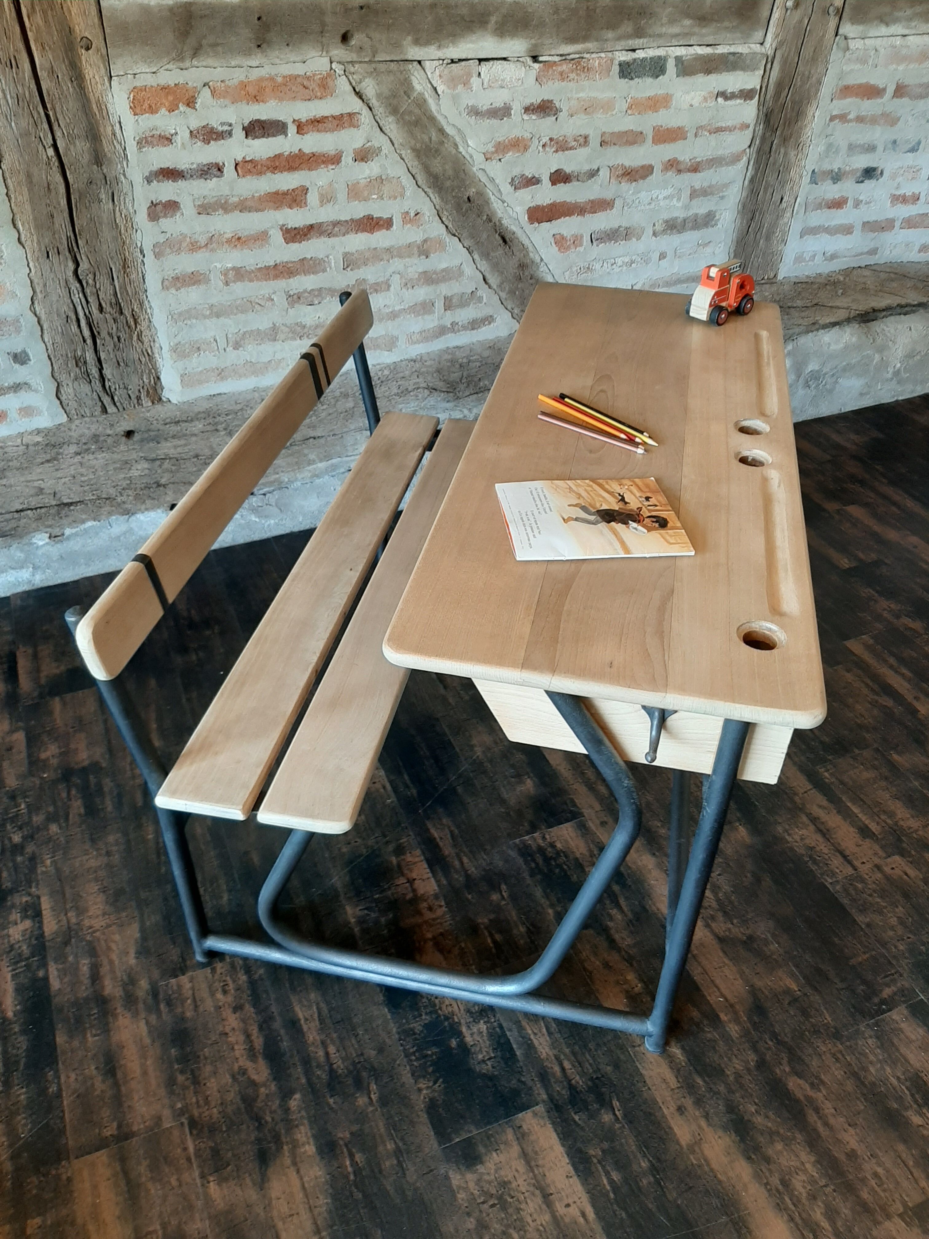 Two-seater schoolboys desk in oak