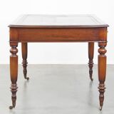 Bureau anglais ancien du XIXe siècle avec plateau en cuir noir